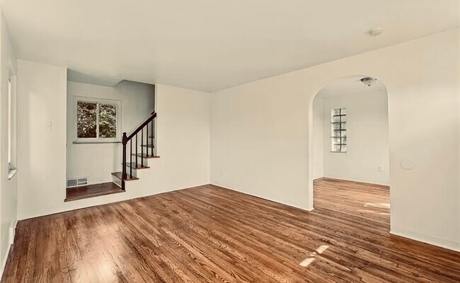 Foto del edificio - 1525 Collins Rd
