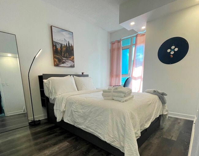 Photo du bâtiment - 120 Fort York Blvd