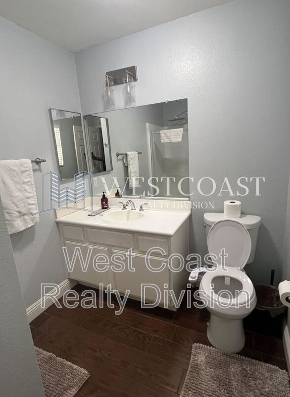 Building Photo - 15425 Brasa Ln