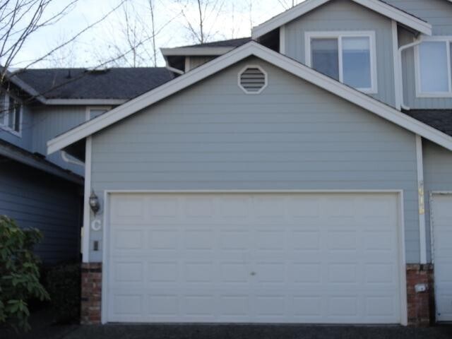 Primary Photo - 3 Bedroom, 2.5 Bath Condo in Everett with ...