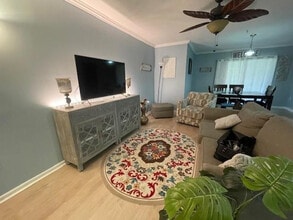 Building Photo - 200 Scotia Dr