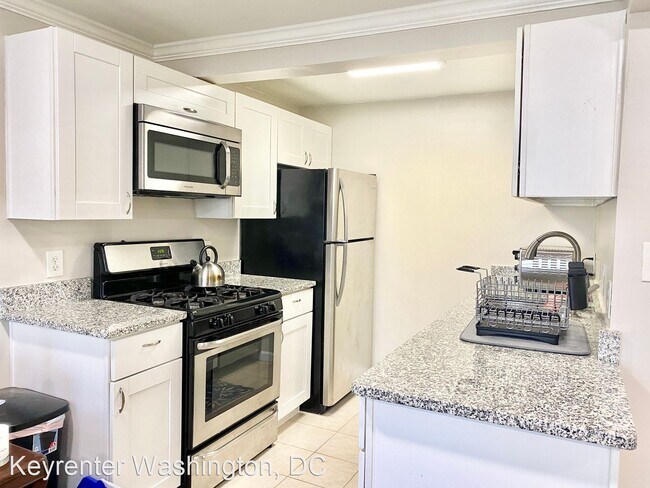 Foto del edificio - 4 br, 2 bath House - 1939 Village Green Dr