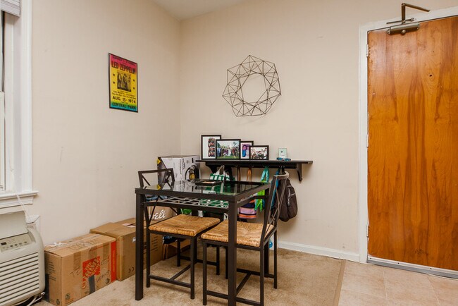 Foto del edificio - 219 S Payne St