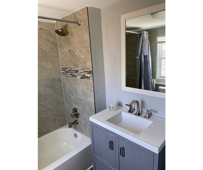 Foto del edificio - 1255 Sargeant St