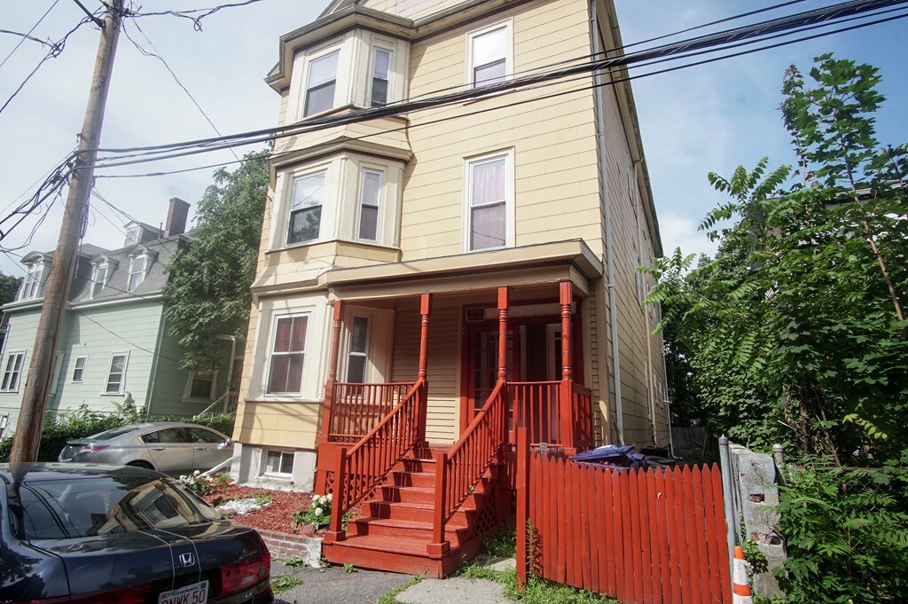 Primary Photo - 4 Burton Ave