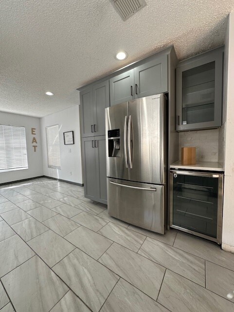 Foto del edificio - 239 Coralwood Ct