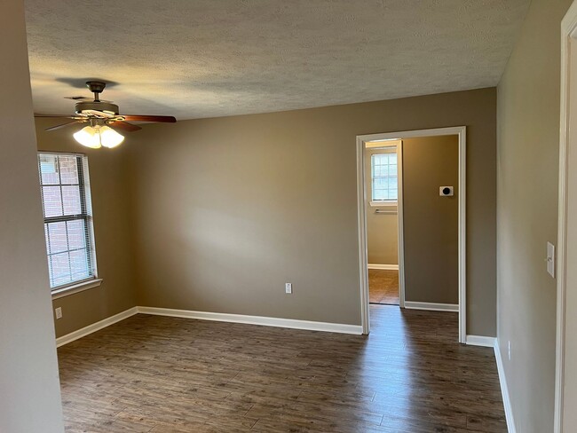 Foto del edificio - 3 Bed 2 Bath Home