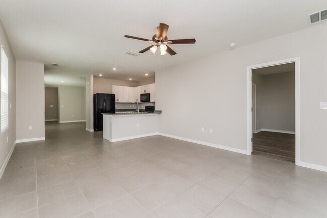 Foto del edificio - 3086 Suncoast Blend Dr