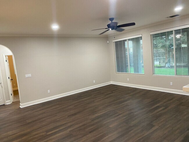 Building Photo - 3006 W Harold Ct