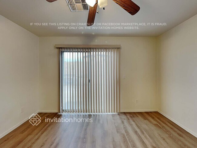 Foto del edificio - 22512 W Desert Bloom St