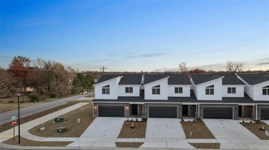 Building Photo - 1851 Lapis Ave