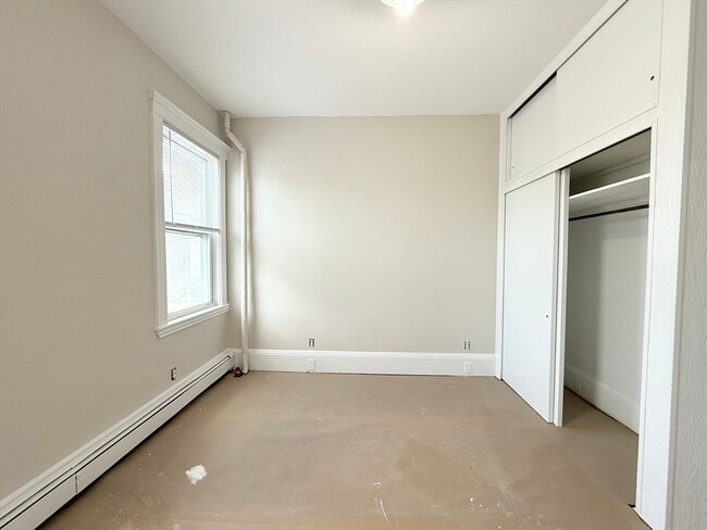 Building Photo - 34 Tapley Ave