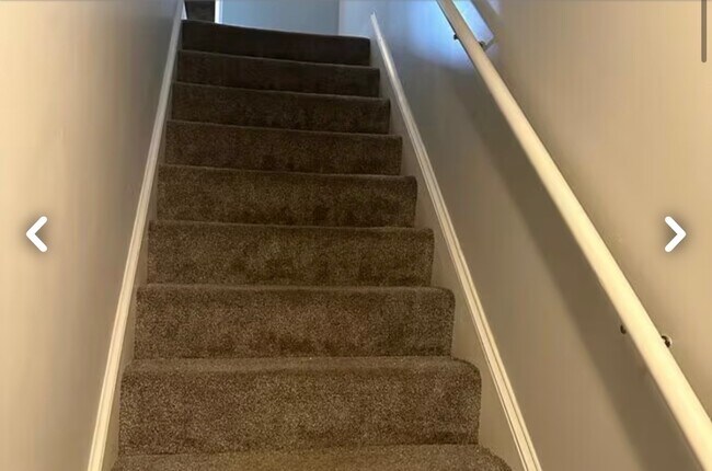 Foto del edificio - 29 Russell Ave