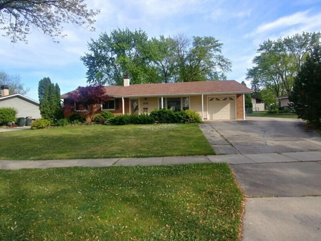 Primary Photo - 575 Audubon St