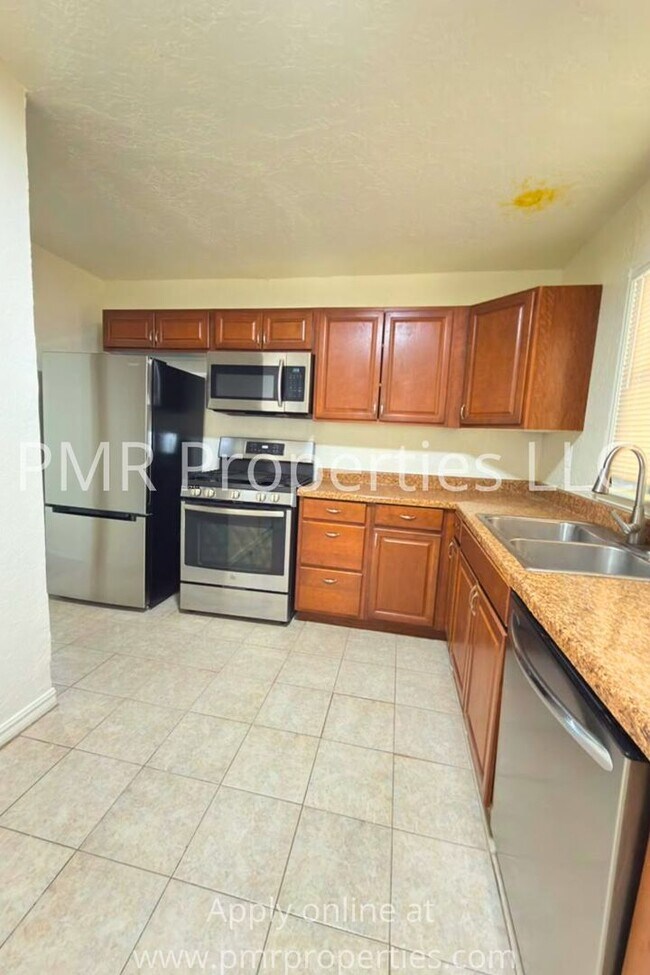 Foto del edificio - 2146 NW Lincoln Ave