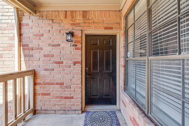 Foto del edificio - 2255 Braeswood Park Dr