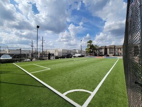 Building Photo - 12335 Antoine Dr