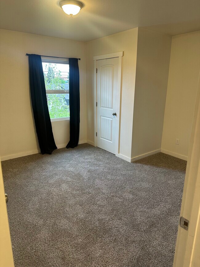 Segundo dormitorio - 2413 Everett Ave