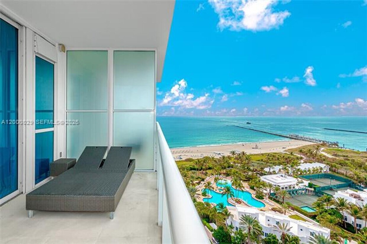 Photo - 50 S Pointe Dr # 1804 (A12000029)