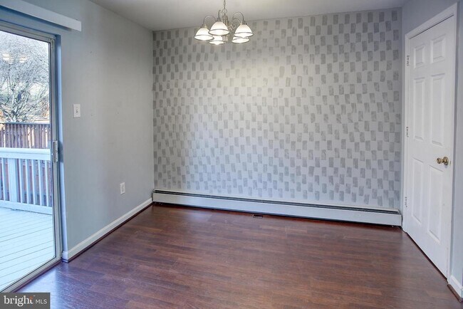 Foto del edificio - 3108 Eden Dr