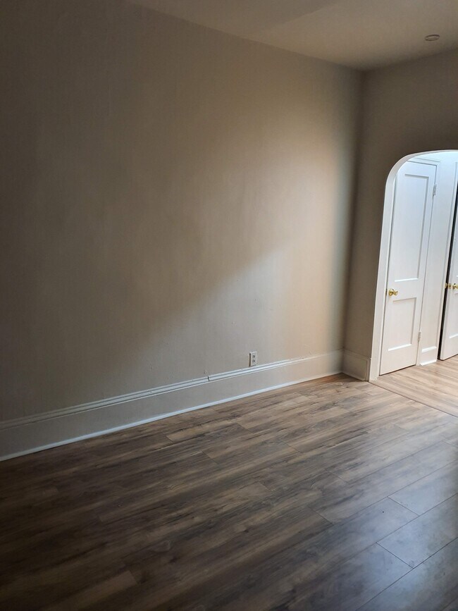 Foto del edificio - 5737 Pine St
