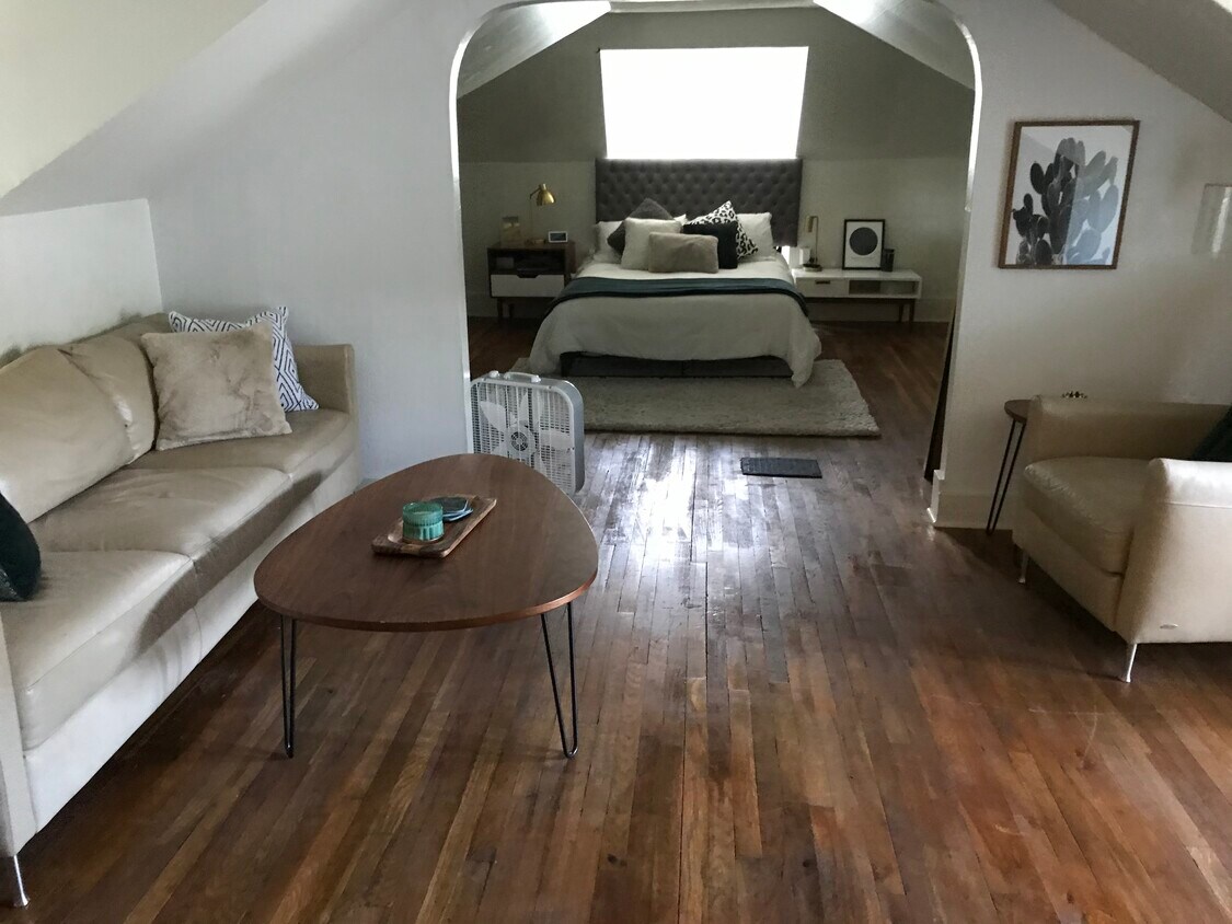 Foto principal - 1331 Broad Blvd
