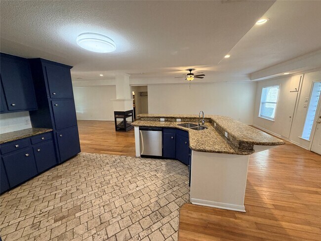 Building Photo - 12514 Safeguard St