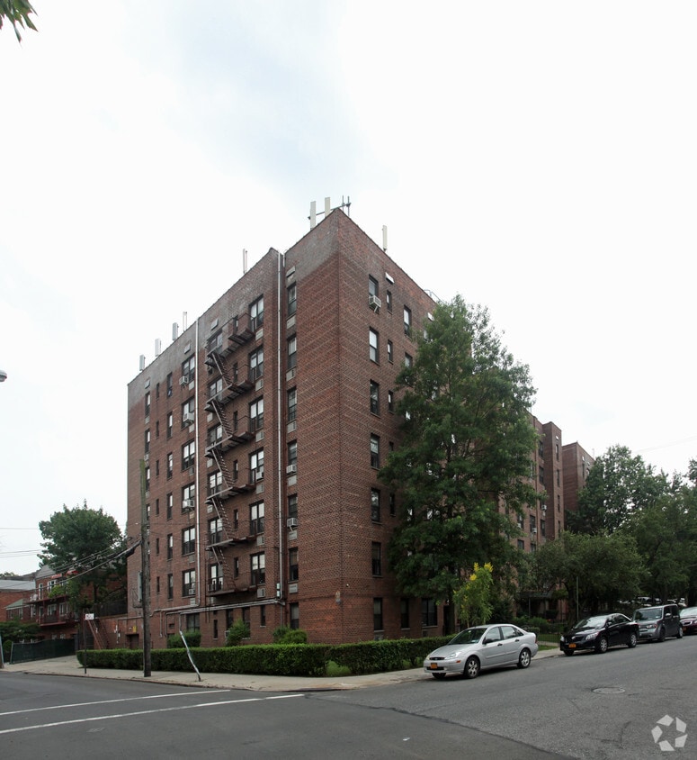 Primary Photo - Chadwick House