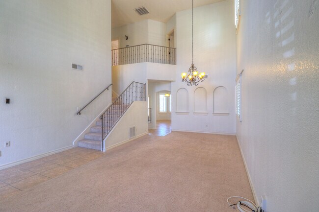 Building Photo - 12405 Nina Pearl Dr