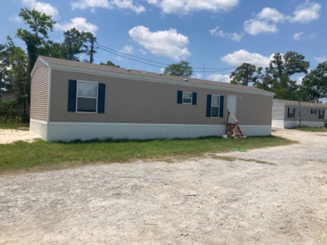 Building Photo - 216 Genna Rd