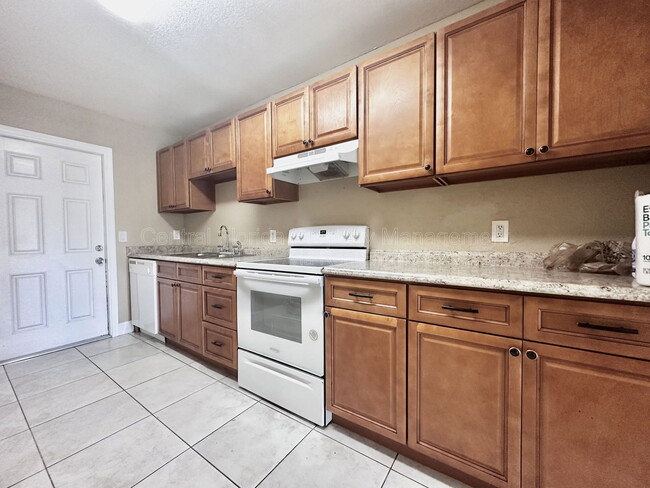 Foto del edificio - 605 Northlake Blvd