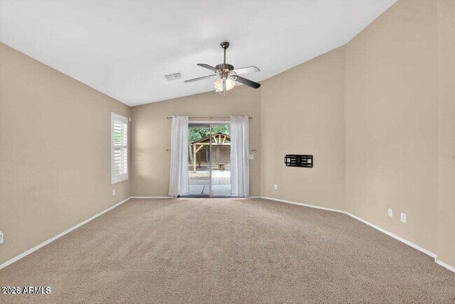 Building Photo - 42059 W Cheyenne Dr