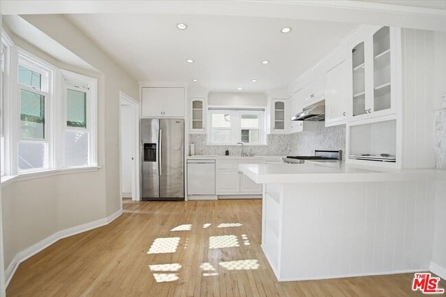 Foto del edificio - 2317 Veteran Ave