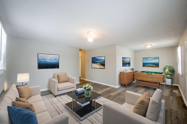 Foto del edificio - "Charming 3-Bedroom Gem on Udell Street with Spacious Living – 1104 Sq. Ft., Indianapolis!"