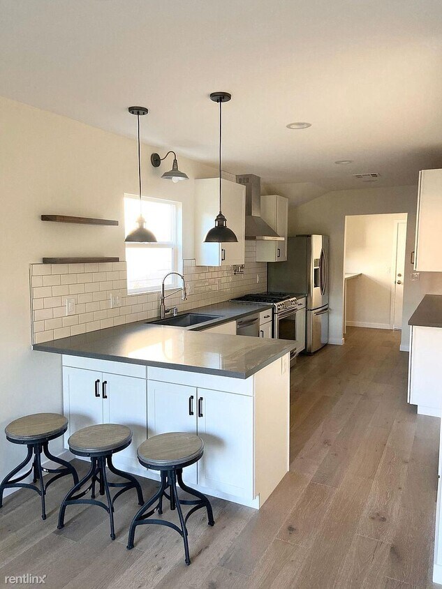 Primary Photo - 2 br, 2 bath House - 22233 Avenue San Luis
