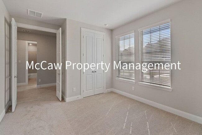 Foto del edificio - 9698 Staffordshire Rd