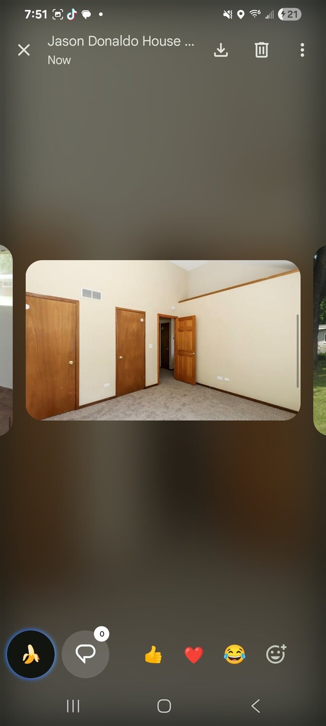 Foto del edificio - 766 N Elmwood Dr