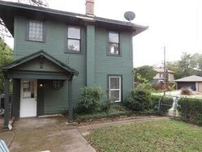 Building Photo - 2516 Delmar Ave