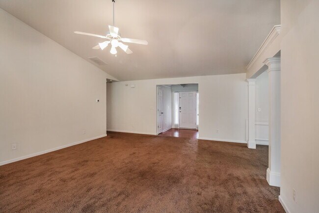 Building Photo - 2829 Merrion Park Ln NE