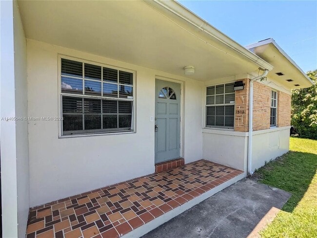 Foto del edificio - 1510 NE 109th St
