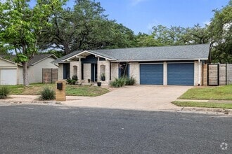 Building Photo - 6903 Whispering Oaks Dr