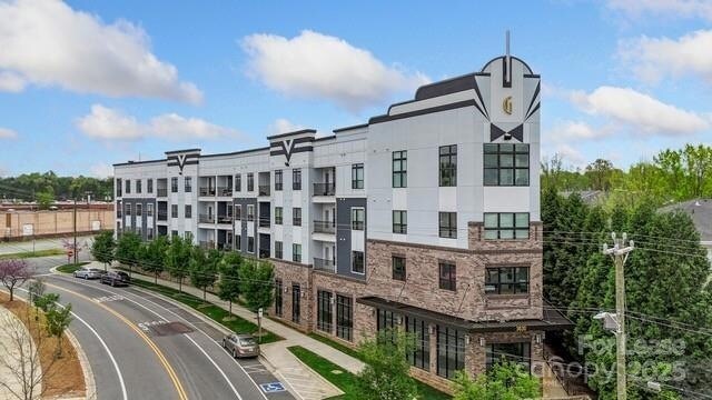 Foto principal - 3630 N Davidson St