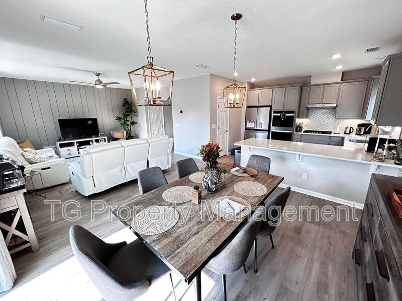 Foto principal - 94 Stonecrest Dr