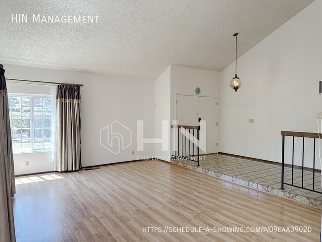 Building Photo - 43000 Noria Rd