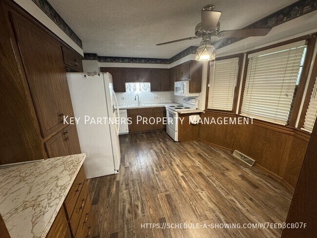 Building Photo - 6012 Halsey-