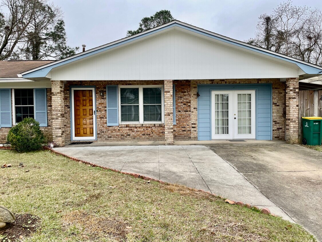213 Shalimar Dr, Long Beach, MS 39560 House Rental in Long Beach, MS