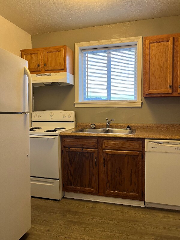 Foto del edificio - 120 S McDonald St