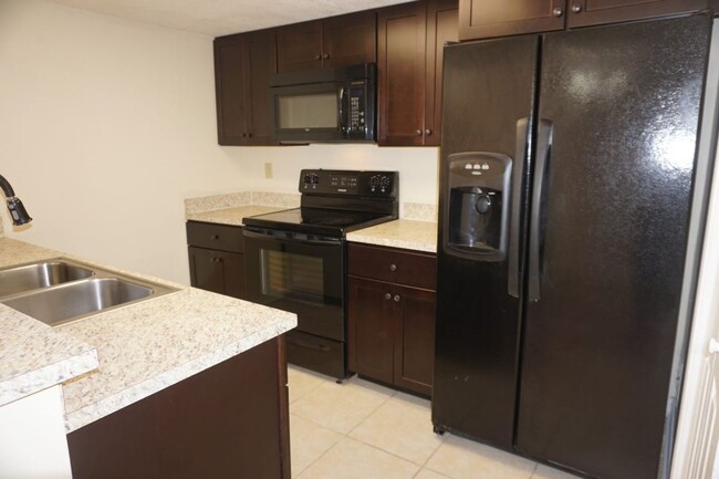 Foto del edificio - 3/2 townhome in Melissa Estates