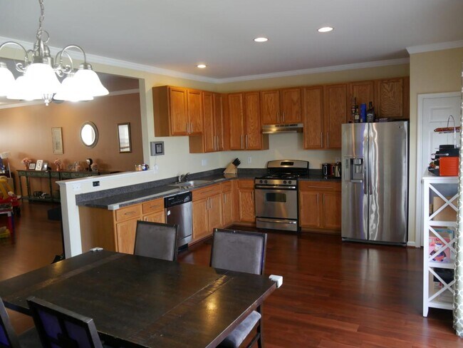 Building Photo - 435 Jacobsen Drive