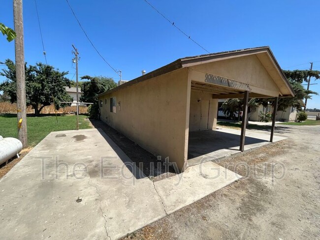 Building Photo - 5322 Avenue 280